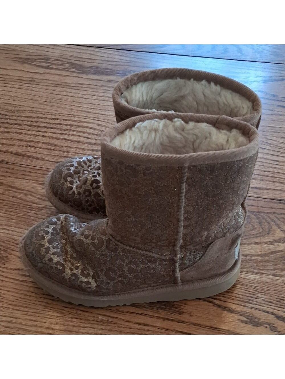 UGG Classic Short Sheepskin Boots with Metallic Leopard Print Girls 13